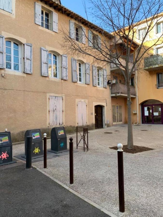 Studio Cosy Dans Le Centre-Ville Historique LʼIsle-sur-la-Sorgue Eksteriør bilde