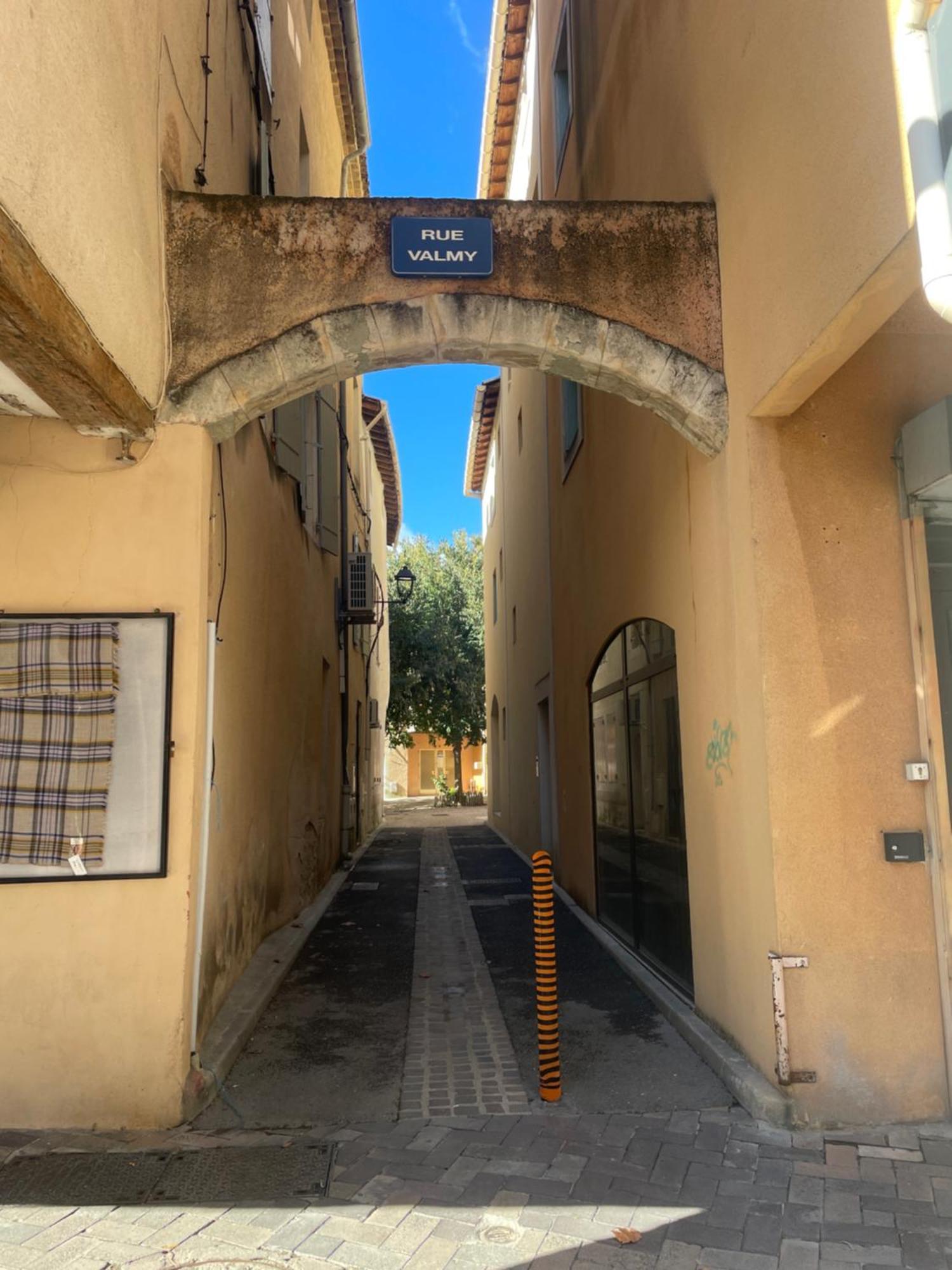 Studio Cosy Dans Le Centre-Ville Historique LʼIsle-sur-la-Sorgue Eksteriør bilde