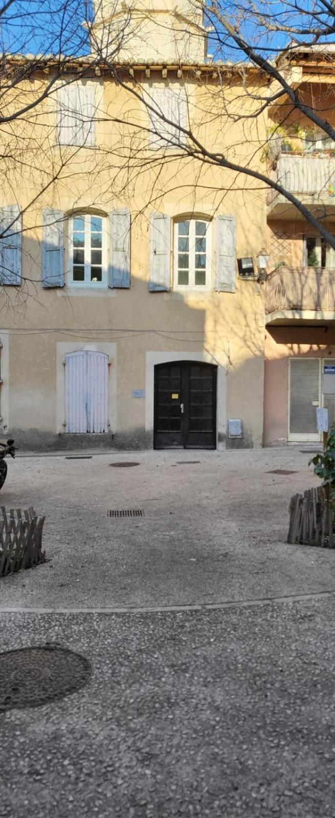 Studio Cosy Dans Le Centre-Ville Historique LʼIsle-sur-la-Sorgue Eksteriør bilde